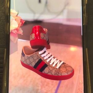 Women’s Gucci Tennis shoes